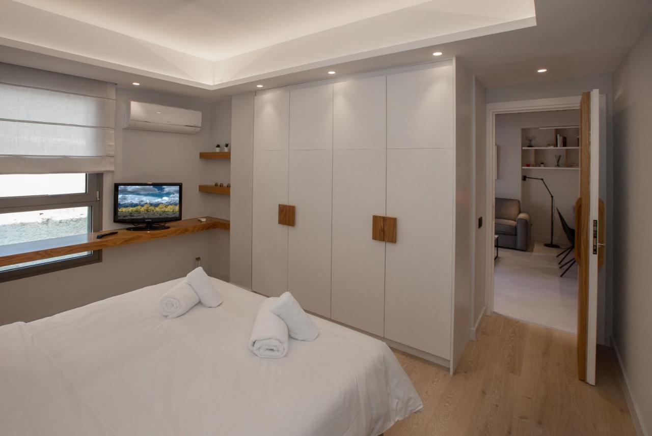 Acropolis Golden Suites By Ghh Athena Bagian luar foto